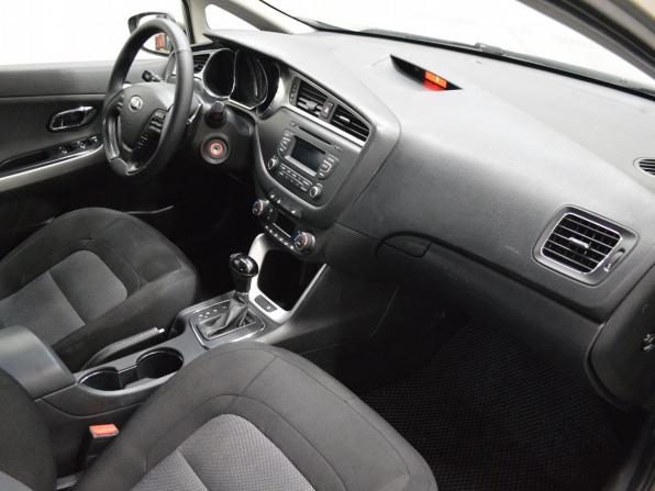 Kia Ceed II Рестайлинг с пробегом 2016 года, цена 901 000 рублей, 330970 км, хэтчбек, Автокод Объявления
