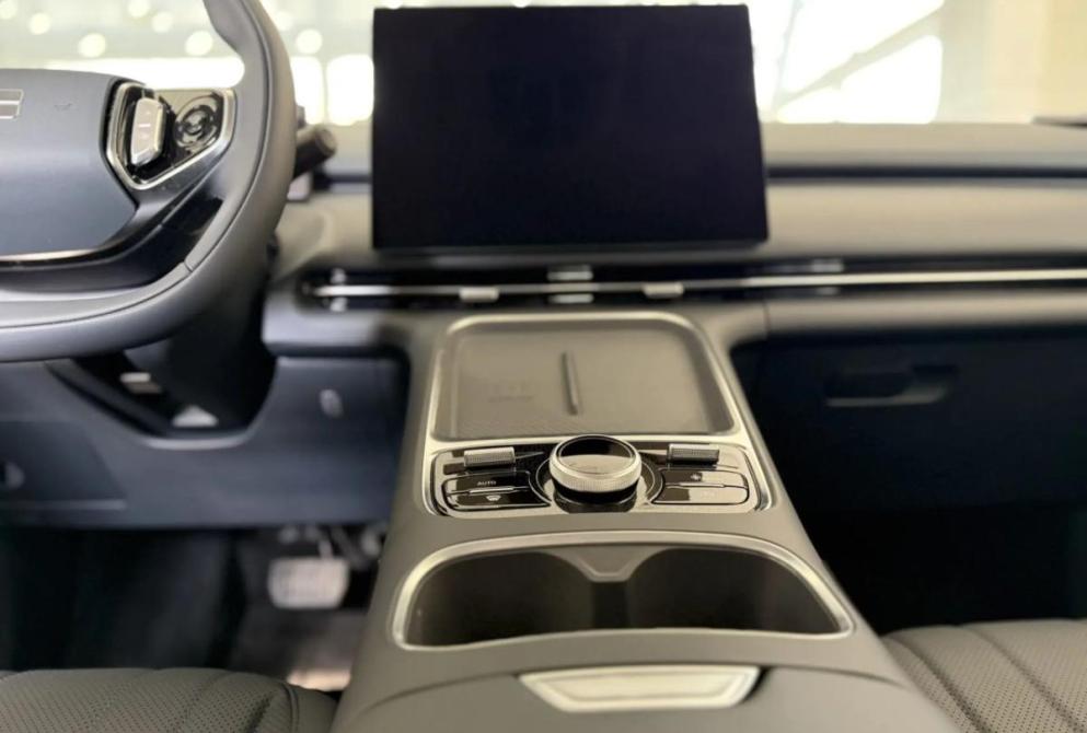 Geely EX5 EM-i Саратов  - изображение 11