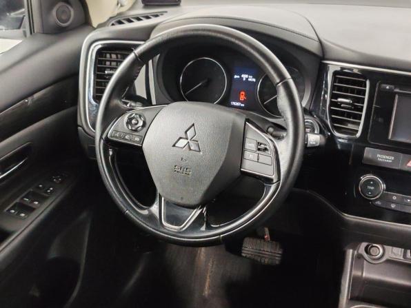 Mitsubishi Outlander III Рестайлинг 2 с пробегом 2016 года, цена 1 599 000 рублей, 176266 км, внедорожник, Автокод Объявления