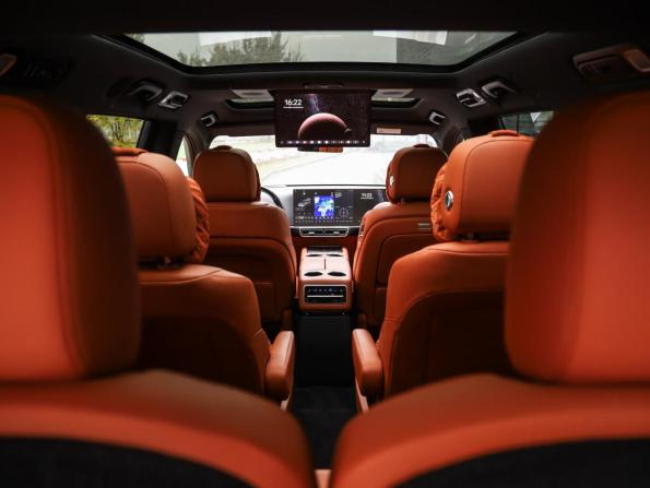 Li Auto (Lixiang) L9 I с пробегом 2023 года, цена 5 679 000 рублей, 98650 км, внедорожник, Автокод Объявления