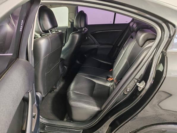 Toyota Avensis III с пробегом 2011 года, цена 1 035 000 рублей, 175542 км, седан, Автокод Объявления