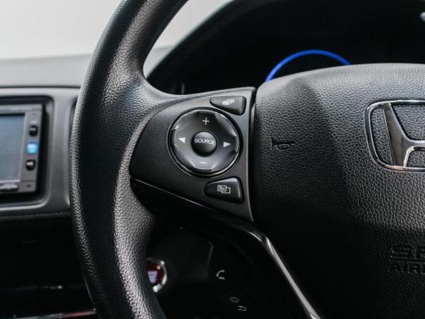 Honda Vezel I с пробегом 2017 года, цена 1 729 000 рублей, 98921 км, внедорожник, Автокод Объявления