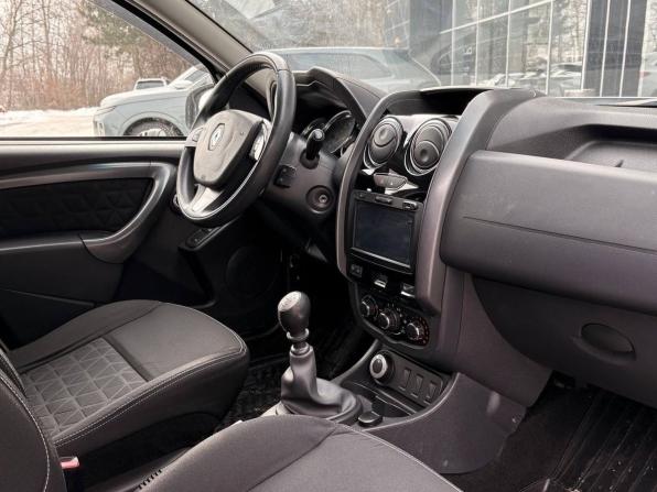 Renault Duster I Рестайлинг с пробегом 2016 года, цена 1 049 900 рублей, 132000 км, внедорожник, Автокод Объявления