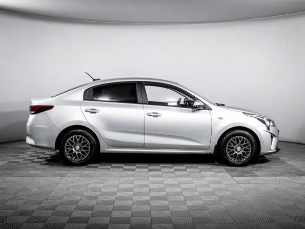 Kia Rio IV Рестайлинг с пробегом 2021 года, цена 1 398 000 рублей, 155572 км, седан, Автокод Объявления