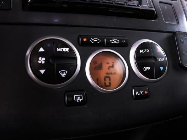 Nissan Tiida I Рестайлинг с пробегом 2010 года, цена 740 000 рублей, 205000 км, седан, Автокод Объявления