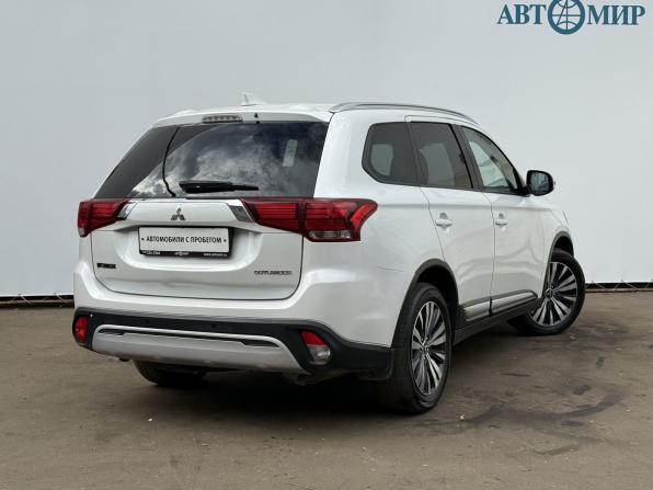 Mitsubishi Outlander III Рестайлинг 3 с пробегом 2019 года, цена 2 050 000 рублей, 102380 км, внедорожник, Автокод Объявления