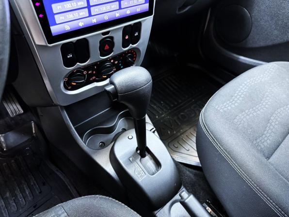 Renault Sandero I с пробегом 2014 года, цена 830 000 рублей, 58802 км, хэтчбек, Автокод Объявления