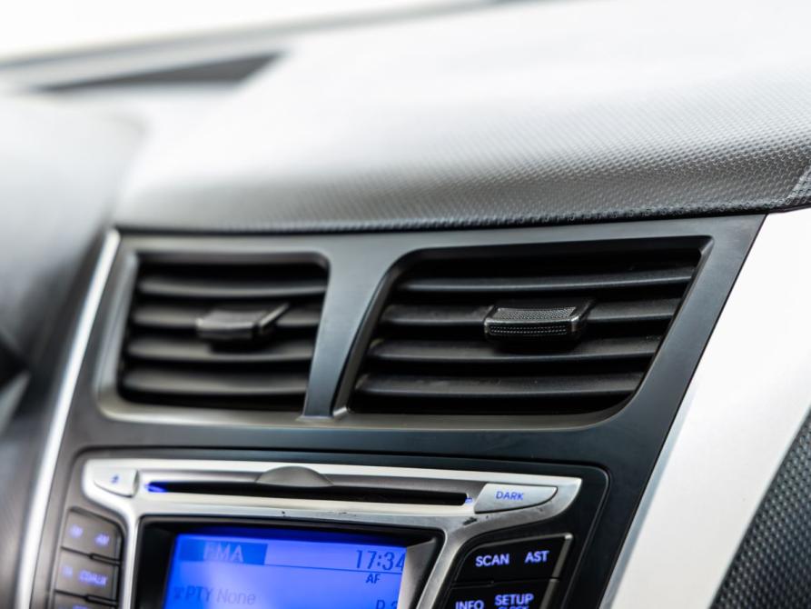 Hyundai Solaris I Волгоград  - изображение 30