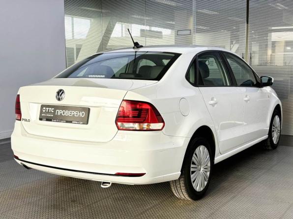 Volkswagen Polo V Рестайлинг с пробегом 2018 года, цена 1 290 000 рублей, 103550 км, седан, Автокод Объявления