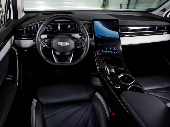 Geely Atlas II с пробегом 2024 года, цена 2 699 000 рублей, 39072 км, внедорожник, Автокод Объявления