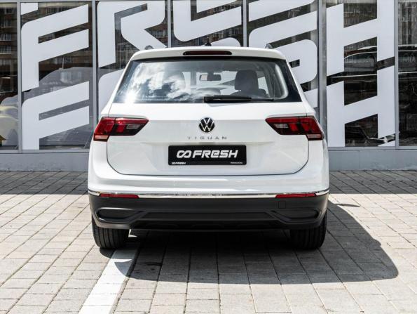 Volkswagen Tiguan II Рестайлинг с пробегом 2020 года, цена 3 255 000 рублей, 46021 км, внедорожник, Автокод Объявления