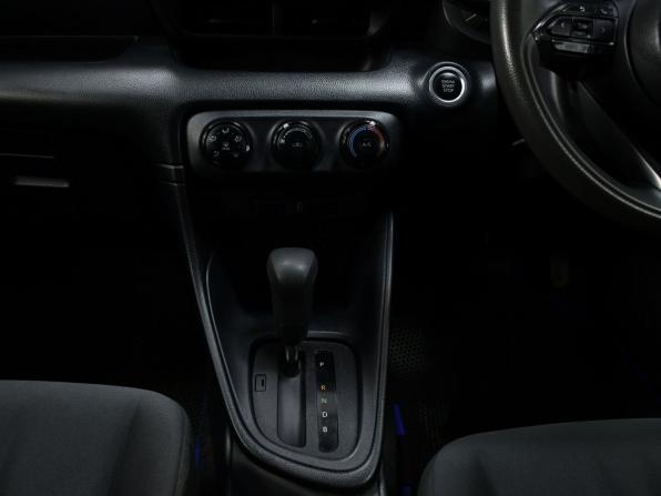 Toyota Yaris IV с пробегом 2020 года, цена 1 170 000 рублей, 115009 км, хэтчбек, Автокод Объявления