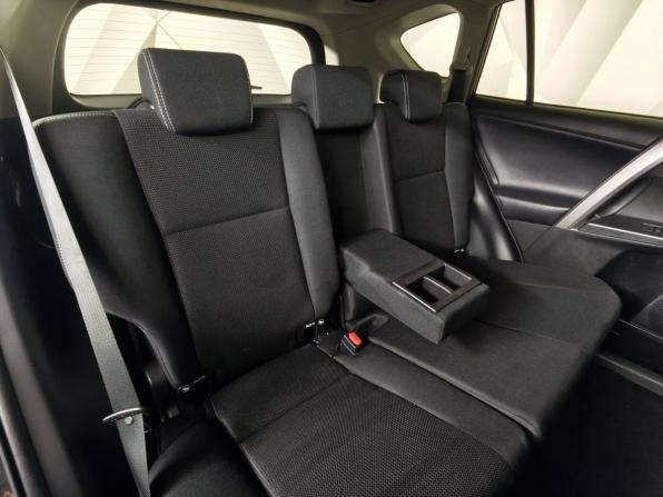 Toyota RAV4 IV (XA40) Рестайлинг с пробегом 2015 года, цена 1 995 000 рублей, 131229 км, внедорожник, Автокод Объявления