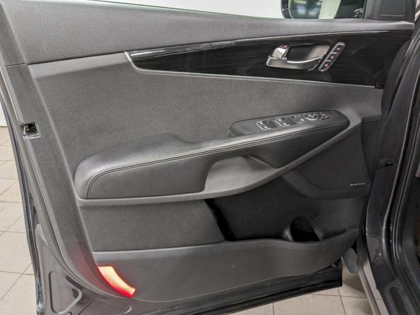Kia Sorento III Prime Рестайлинг с пробегом 2019 года, цена 2 640 000 рублей, 129701 км, внедорожник, Автокод Объявления