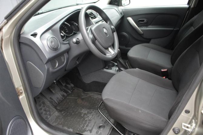 Renault Sandero II с пробегом 2015 года, цена 825 000 рублей, 142860 км, хэтчбек, Автокод Объявления