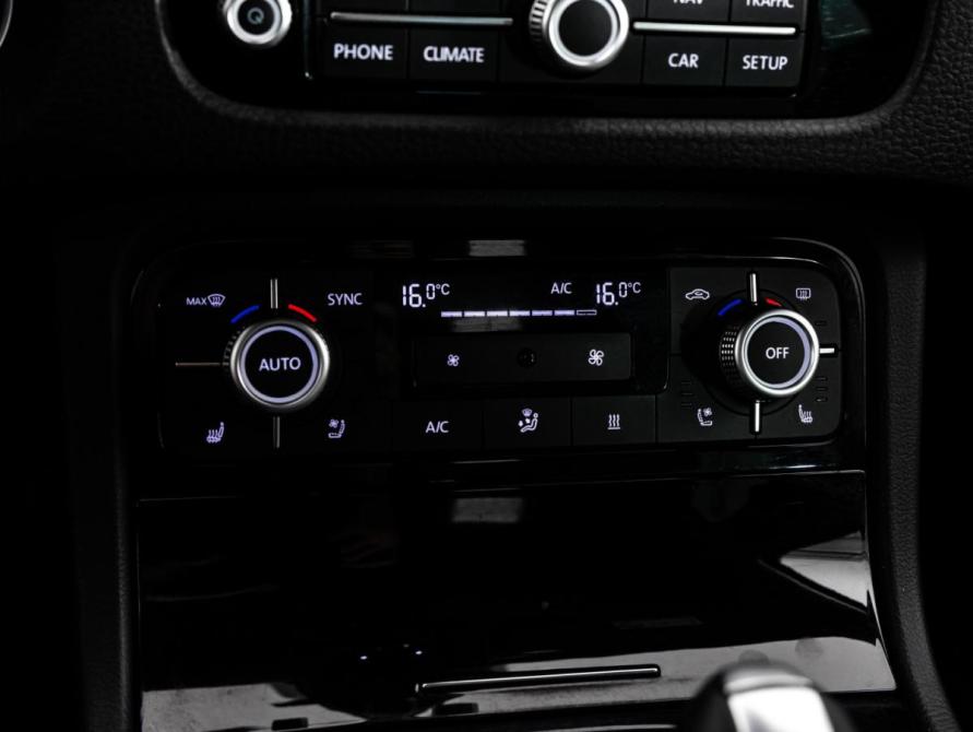 Volkswagen Touareg II Рестайлинг Санкт-Петербург  - изображение 15