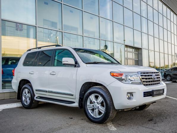 Toyota Land Cruiser 200 Series Рестайлинг 1 с пробегом 2015 года, цена 4 798 000 рублей, 122353 км, внедорожник, Автокод Объявления