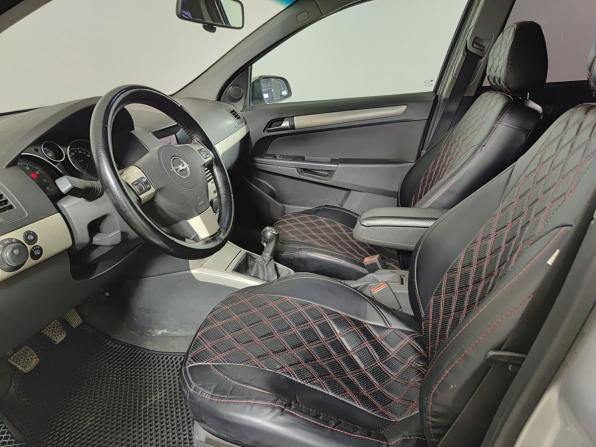 Opel Astra H Рестайлинг с пробегом 2008 года, цена 300 000 рублей, 230000 км, хэтчбек, Автокод Объявления