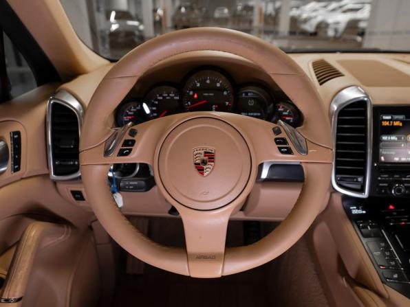Porsche Cayenne II (958) с пробегом 2011 года, цена 1 795 000 рублей, 246289 км, внедорожник, Автокод Объявления
