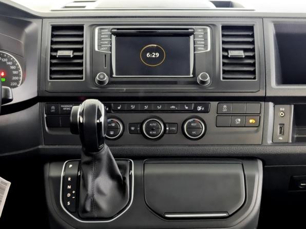 Volkswagen Multivan T6 Рестайлинг с пробегом 2019 года, цена 4 760 000 рублей, 85214 км, минивэн, Автокод Объявления