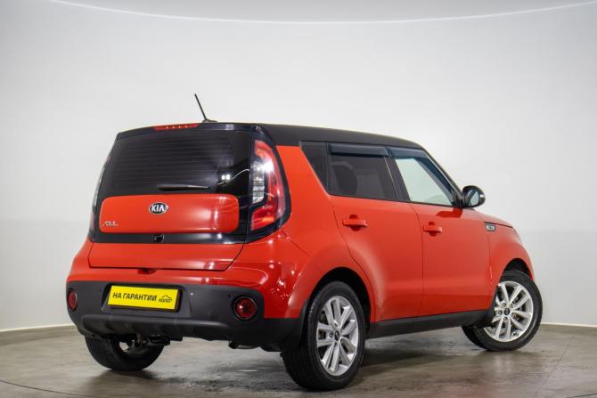 Kia Soul II Рестайлинг с пробегом 2018 года, цена 1 729 000 рублей, 157000 км, хэтчбек, Автокод Объявления