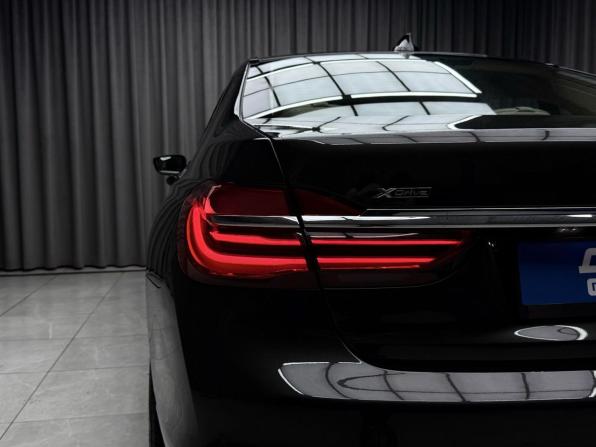 BMW 7 серии VI (G11/G12) с пробегом 2015 года, цена 2 999 000 рублей, 187631 км, седан, Автокод Объявления