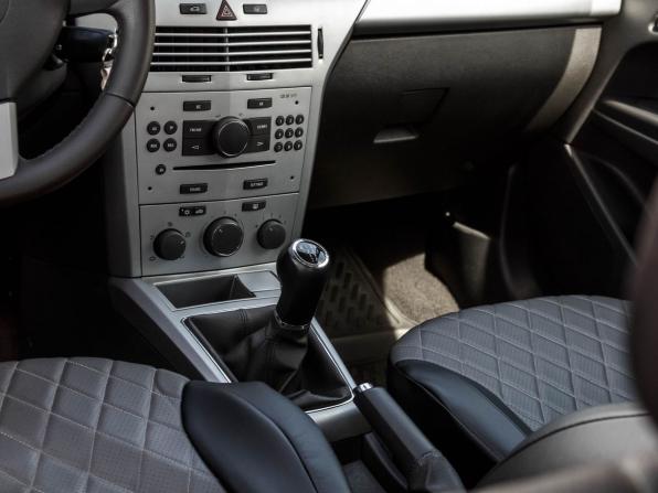 Opel Astra H Рестайлинг с пробегом 2011 года, цена 550 000 рублей, 213283 км, седан, Автокод Объявления