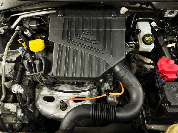 Renault Logan II Рестайлинг с пробегом 2020 года, цена 1 030 000 рублей, 81227 км, седан, Автокод Объявления