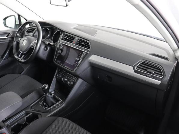 Volkswagen Tiguan II с пробегом 2020 года, цена 2 197 000 рублей, 84606 км, внедорожник, Автокод Объявления
