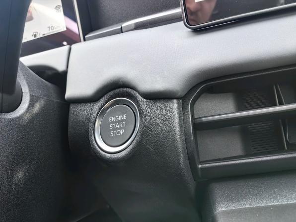 Toyota RAV4 VI (XA60) с пробегом 2026 года, цена 4 049 000 рублей, 12 км, внедорожник, Автокод Объявления