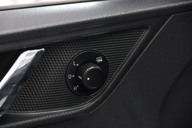 Skoda Rapid I с пробегом 2016 года, цена 825 450 рублей, 240120 км, лифтбек, Автокод Объявления
