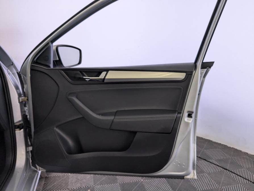 Skoda Rapid I Рестайлинг Москва  - изображение 24