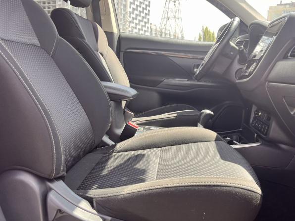 Mitsubishi Outlander III Рестайлинг 3 с пробегом 2019 года, цена 1 890 000 рублей, 198997 км, внедорожник, Автокод Объявления