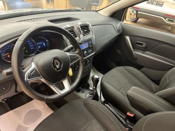 Renault Sandero II Рестайлинг с пробегом 2018 года, цена 1 079 000 рублей, 99900 км, хэтчбек, Автокод Объявления