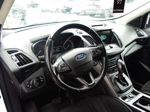 Ford Kuga II Рестайлинг с пробегом 2018 года, цена 1 799 000 рублей, 93000 км, внедорожник, Автокод Объявления