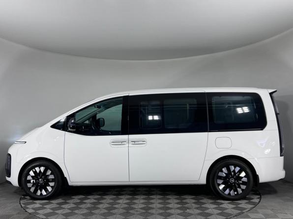 Hyundai Staria I с пробегом 2025 года, цена 8 999 900 рублей, 50 км, минивэн, Автокод Объявления