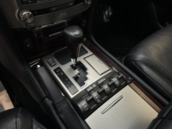 Lexus LX III Рестайлинг с пробегом 2013 года, цена 3 600 000 рублей, 325000 км, внедорожник, Автокод Объявления