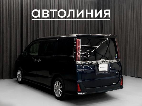Toyota Noah III (R80) Рестайлинг с пробегом 2019 года, цена 2 150 000 рублей, 65211 км, минивэн, Автокод Объявления