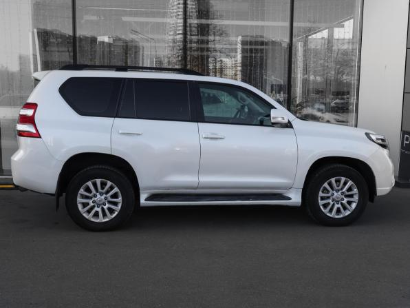 Toyota Land Cruiser Prado 150 Series Рестайлинг 1 с пробегом 2014 года, цена 3 249 000 рублей, 204697 км, внедорожник, Автокод Объявления