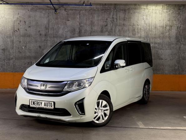 Honda Stepwgn V с пробегом 2016 года, цена 1 610 000 рублей, 187938 км, минивэн, Автокод Объявления