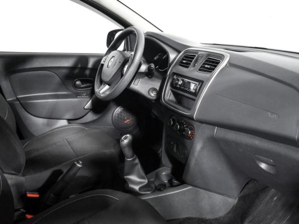Renault Sandero II с пробегом 2018 года, цена 1 190 000 рублей, 65487 км, хэтчбек, Автокод Объявления