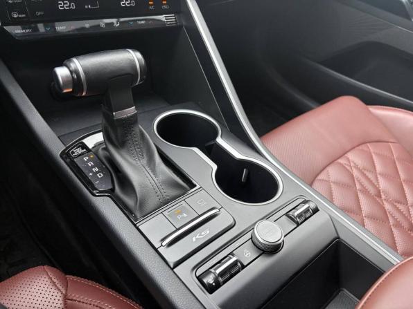 Kia K5 III с пробегом 2021 года, цена 2 150 000 рублей, 56000 км, седан, Автокод Объявления