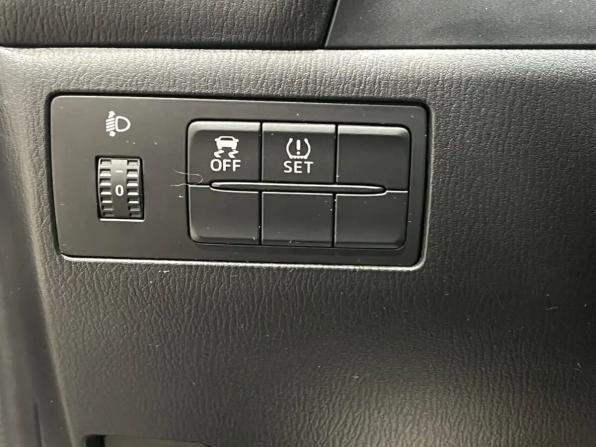 Mazda 3 III (BM) с пробегом 2014 года, цена 1 050 000 рублей, 250941 км, хэтчбек, Автокод Объявления