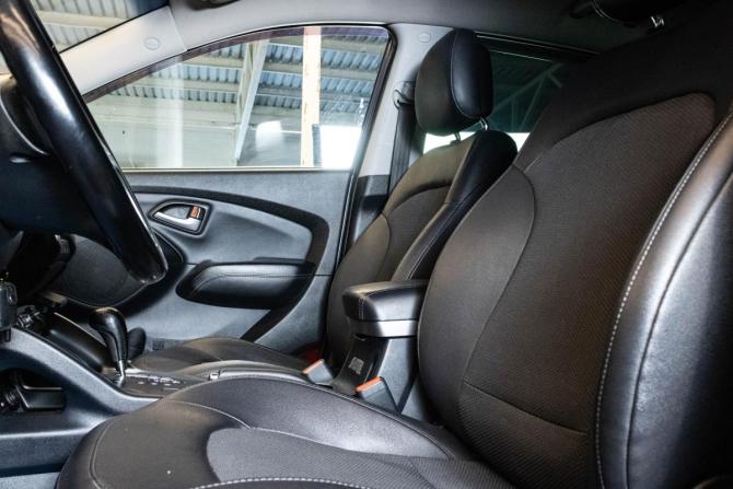 Hyundai ix35 I Рестайлинг с пробегом 2013 года, цена 1 299 000 рублей, 176472 км, внедорожник, Автокод Объявления