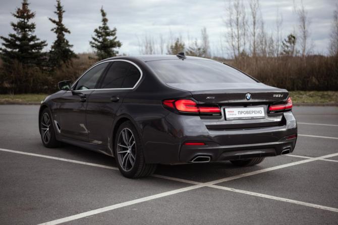 BMW 5 серии VII (G30/G31/G38) Рестайлинг с пробегом 2021 года, цена 4 279 700 рублей, 122414 км, седан, Автокод Объявления