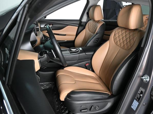 Hyundai Santa Fe IV Рестайлинг с пробегом 2023 года, цена 4 935 000 рублей, 35813 км, внедорожник, Автокод Объявления
