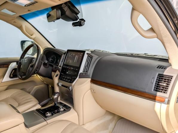 Toyota Land Cruiser 200 Series Рестайлинг 2 с пробегом 2016 года, цена 5 800 000 рублей, 140313 км, внедорожник, Автокод Объявления