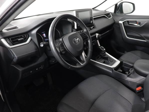Toyota RAV4 V (XA50) с пробегом 2021 года, цена 3 497 000 рублей, 123480 км, внедорожник, Автокод Объявления