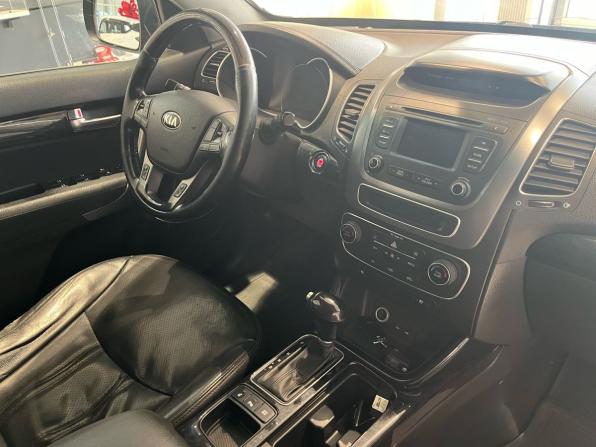 Kia Sorento II Рестайлинг с пробегом 2012 года, цена 1 399 000 рублей, 293000 км, внедорожник, Автокод Объявления