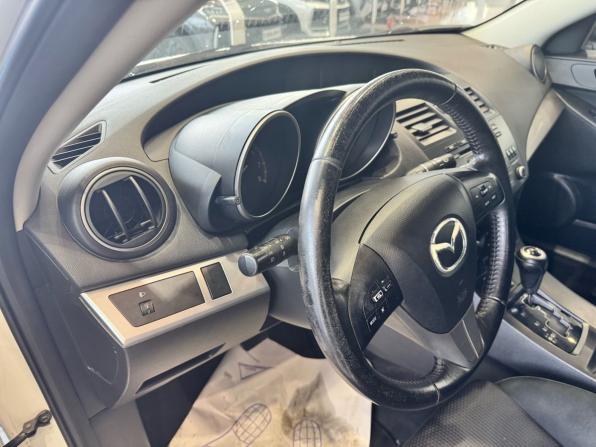 Mazda 3 II (BL) Рестайлинг с пробегом 2012 года, цена 999 000 рублей, 235000 км, хэтчбек, Автокод Объявления